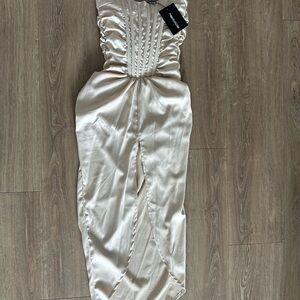 PrettyLittleThing Strapless Cream Dress